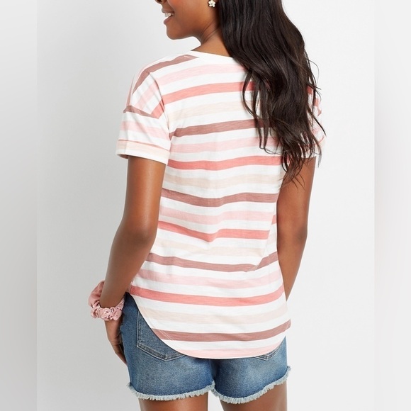 NWT 24/7 Maurices Tee - Picture 2 of 4